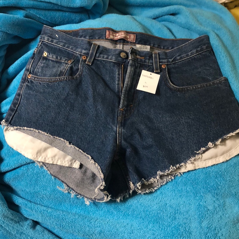 NWT Levi’s loose straight 32 husky shorts